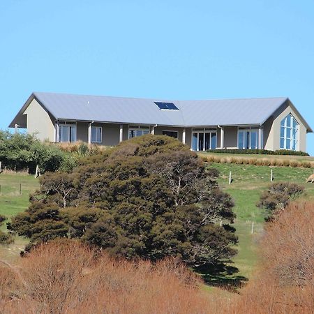 Gallin Farm Alpacas And Farmstay Masterton Exterior photo